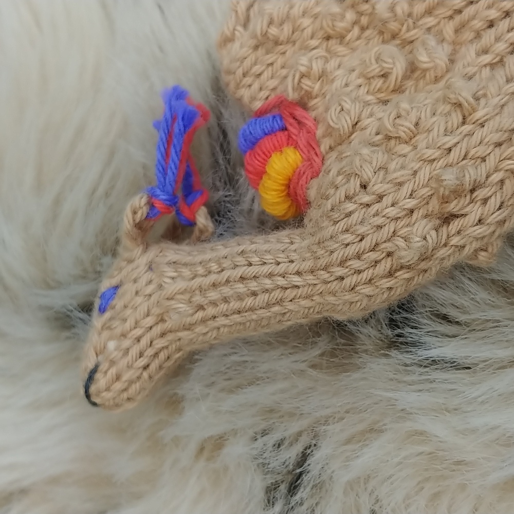 HANDMADE Camelidae Finger Puppet - Picture 4 of 5